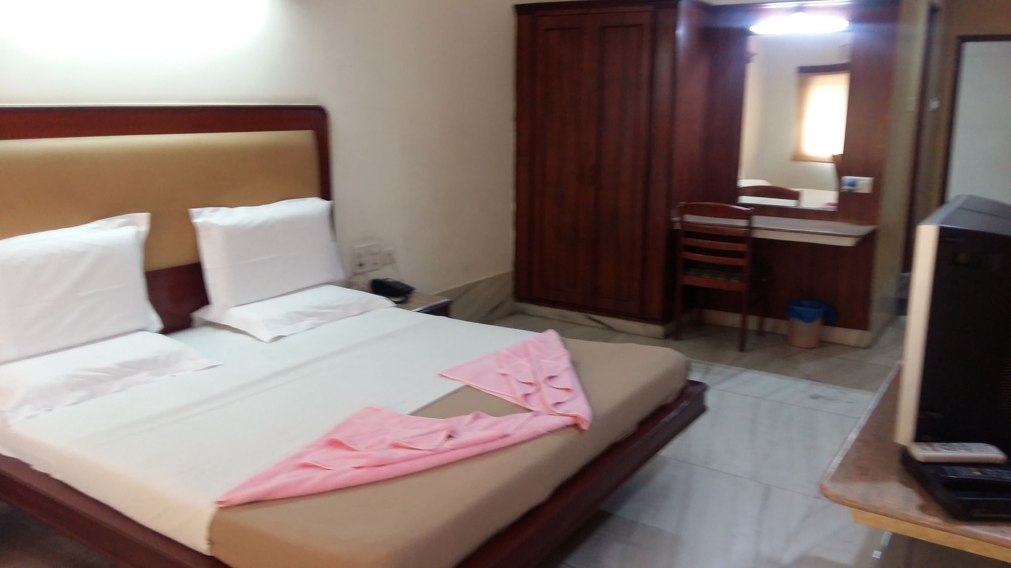Hotel Rajmata Хайдарабад Экстерьер фото
